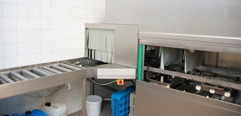 commercial conveyor dishwasher